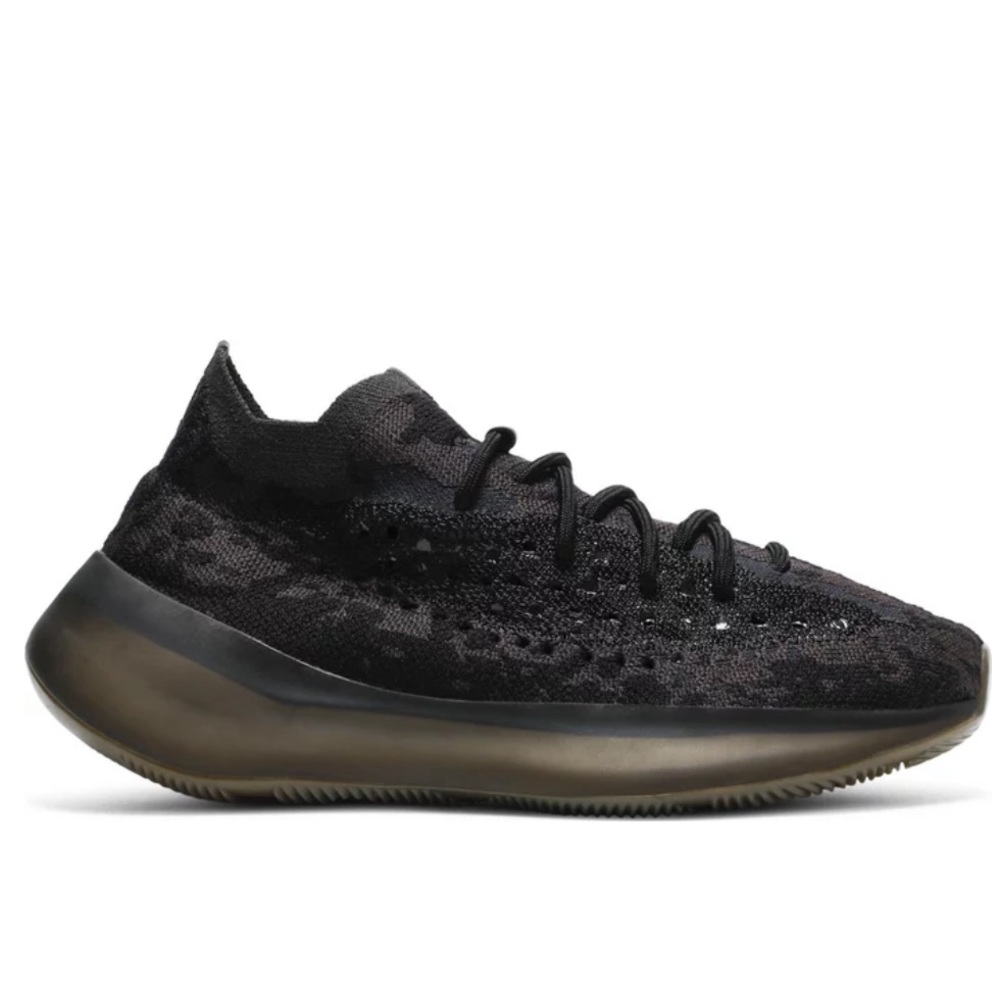 Yeezy sneakers-